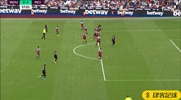 报名人数翻倍，奥运冠军管晨辰当裁判，今天比的体操等级赛有何魅力