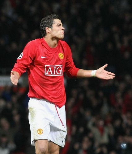 拜仁慕尼黑客场大胜沙尔克04